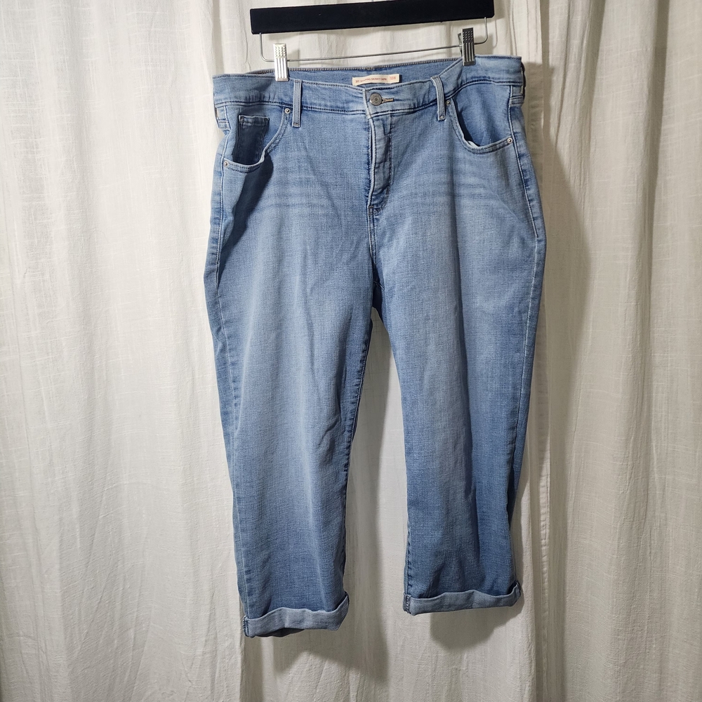 Levi's Women's Light Blue Ankle Jeans